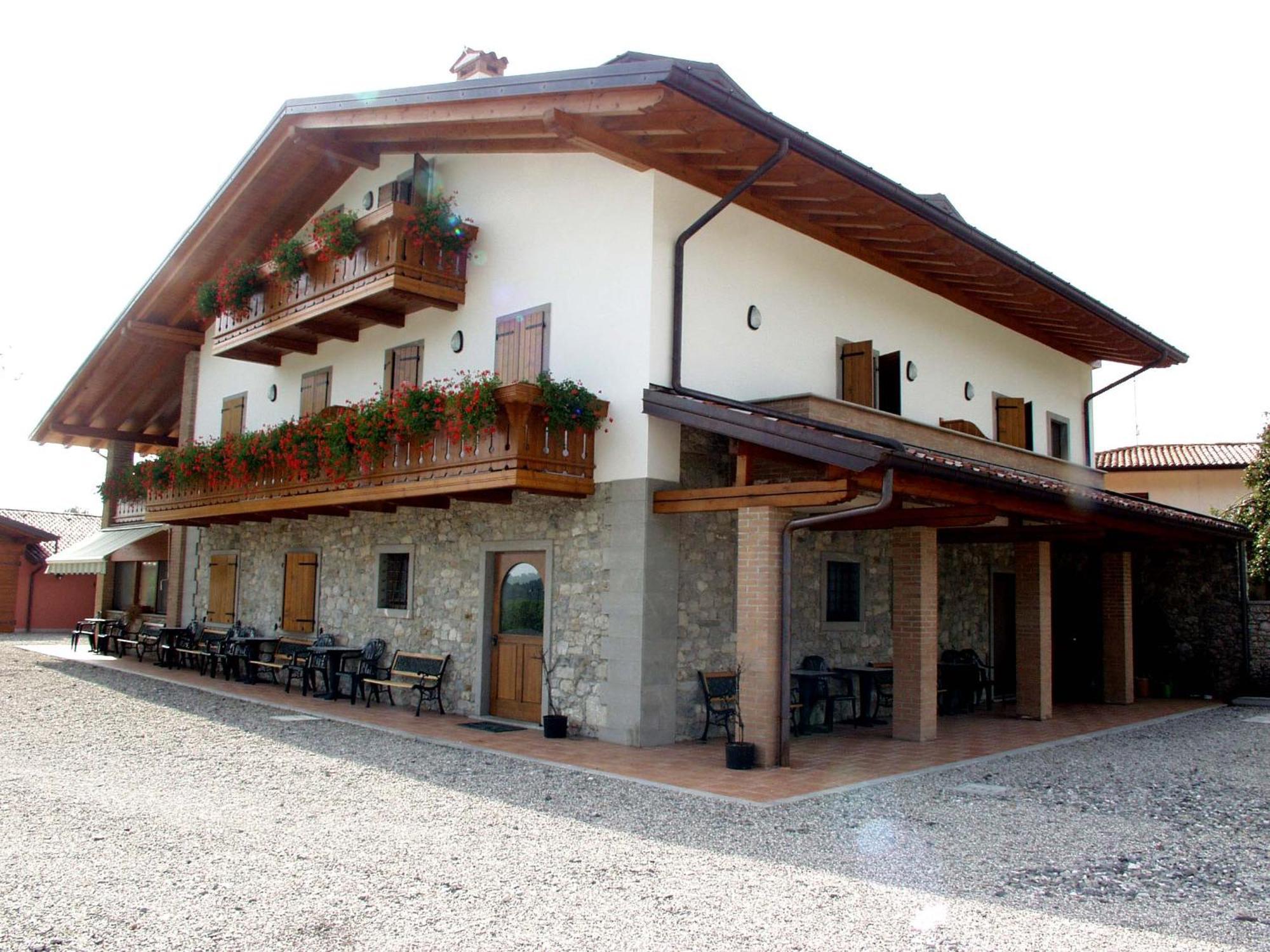 Wine Resort Faedis Exterior foto